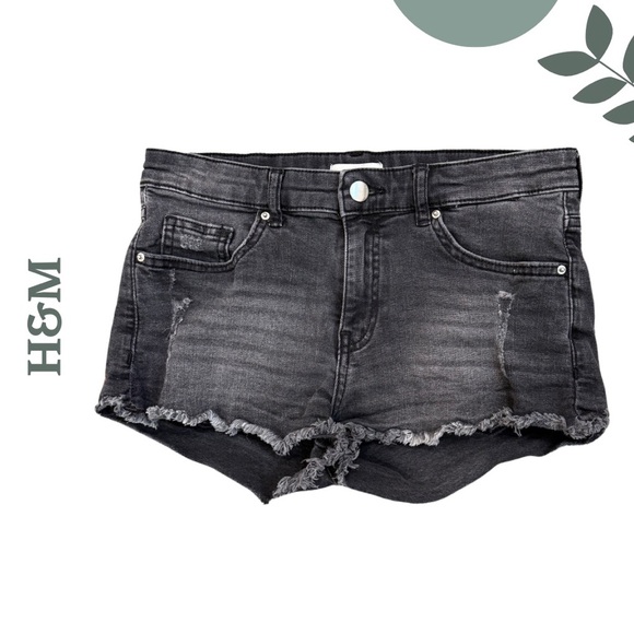 H&M Black Distressed Denim Shorts | Raw Hem | Frayed Edges | Size 4 - Picture 1 of 5